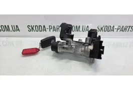 Замок запалювання контактна група Skoda Fabia 3 VAG (6C0905865)