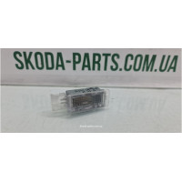 Плафон підсвітки салону Skoda Superb 2 6L0947415 VAG (6L0947415)