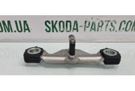 Скоба кришки багажника ляди Skoda Fabia New вживана 6P4827507A VAG (6P4827507A)