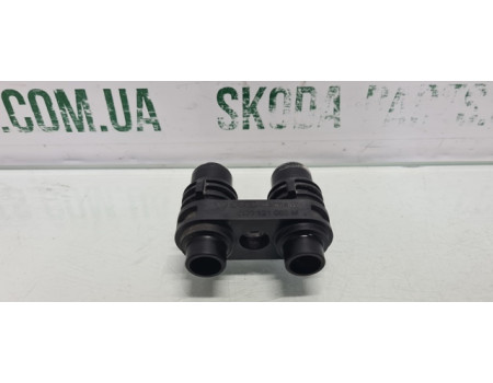Патрубок системи охолодження  Skoda Fabia New 6Q0121065M VAG (6Q0121065M)