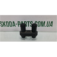 Фланець радіатора пічки Skoda Fabia 6Q0121065N VAG (6Q0121065N)