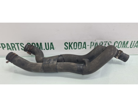 Патрубки охолодження двигуна до термостата Skoda Fabia New 6Q0122157AG VAG (6Q0122157AG)
