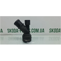 Муфта патрубка системи охолодження двигуна 1.4 бензин Skoda Fabia 6Q0907379AF VAG (6Q0122291F)
