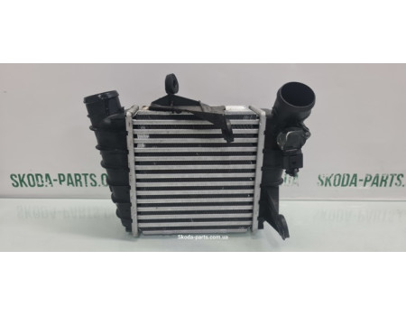Радіатор інтеркулера 1.9tdi Skoda Fabia 6Q0145804 VALEO (6Q0145804)