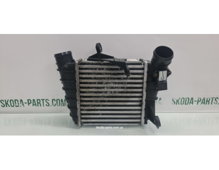 Радіатор інтеркулера 1.4tdi Skoda Fabia New 6Q0145804G VALEO (6Q0145804G)