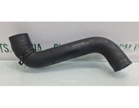 Патрубок інтеркулера 1.4tdi Skoda Fabia 6Q0145828A VAG (6Q0145828A)