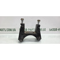 Кронштейн коробки передач КПП Skoda Roomster 1.4 бензин VAG (6Q0199111K)