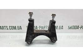 Кронштейн коробки передач КПП Skoda Roomster 1.4 бензин VAG (6Q0199111K)