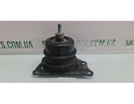 Подушка двигуна права Skoda Fabia 6Q0199262AF VAG (6Q0199262AF)