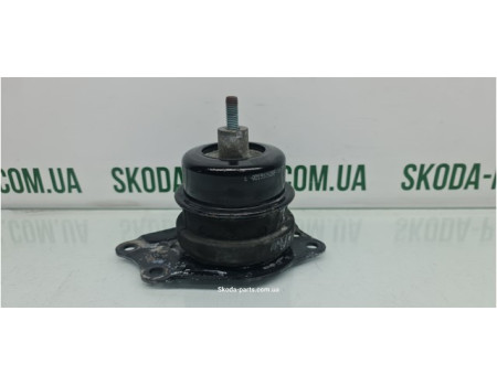 Подушка двигуна права 1.4 бензин Skoda Fabia 6Q0199262AF VAG (6Q0199262AF)