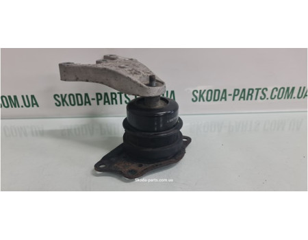 Подушка двигуна права Skoda Fabia New 6Q0199262AS VAG (6Q0199262AS)