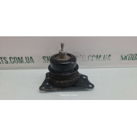 Подушка двигуна права Skoda Fabia New 6Q0199262BF VAG (6Q0199262BF)