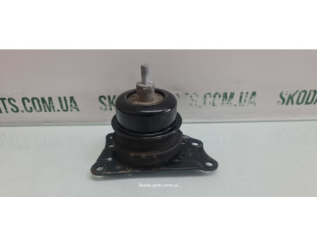 Подушка двигуна права Skoda Fabia New 6Q0199262BF VAG (6Q0199262BF)
