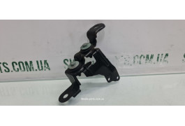Кронштейн кріплення гідропідсилювача керма Skoda Fabia 6Q0423844D VAG (6Q0423844D)