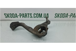 Вилка перемикання передач КПП Skoda Fabia 6Q0711051AA VAG (6Q0711051AA)