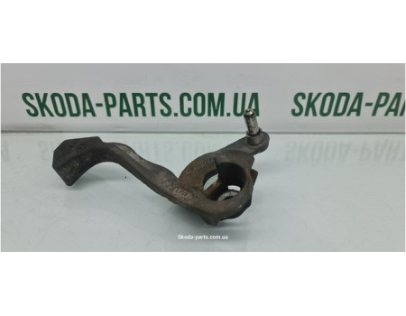 Вилка перемикання передач КПП Skoda Fabia 6Q0711051AA VAG (6Q0711051AA)