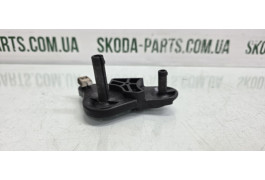 Кронштейн куліси кпп Skoda Fabia New 6Q0711202H VAG (6Q0711202H)