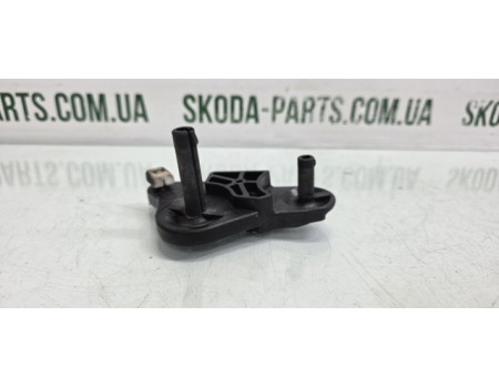 Кронштейн куліси кпп Skoda Fabia New 6Q0711202H VAG (6Q0711202H)
