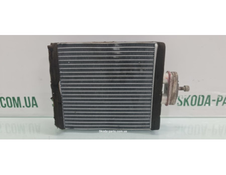 Радіатор пічки Skoda Roomster 6Q0819031A вживаний VAG (6Q0819031A)