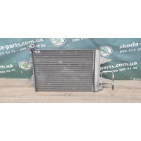Радіатора кондиціонера Skoda Fabia 1.4 бензин VAG (6Q0820411J)