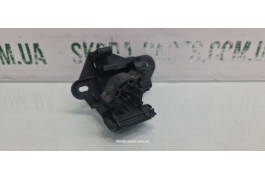Кронштейн трубок кондиціонера Skoda Fabia 6Q0820771B VAG (6Q0820771B)