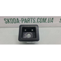 Накладка фіксатора сидіння заднього Skoda Fabia 6Q0885785 вживана VAG (6Q0885785)
