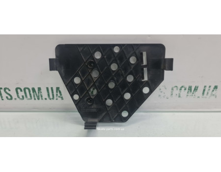 Кронштейн кріплення блоку управління двигуном Skoda Fabia VAG (6Q0906507C)