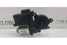 Двигун склопідіймача задній правий Skoda Fabia 6Q0959812A VAG (6Q0959812A)