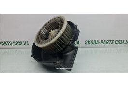 Вентилятор пічки салону Skoda Fabia 6Q1819015 VAG (6Q1819015)