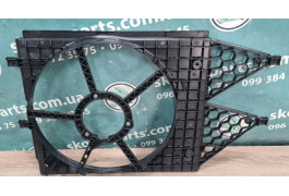 Дифузор кожух радіатора охолодження Skoda Roomster вживаний 6R0121207QR VAG (6R0121207QR)