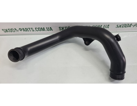 Патрубок інтеркулера 1.2TDI Skoda Fabia New   вживаний 6R0145782J VAG (6R0145782J)