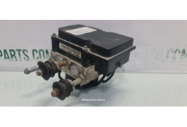 Блок управління АБС ABS 1.6tdi Skoda Fabia II New VAG (6R0614117K)