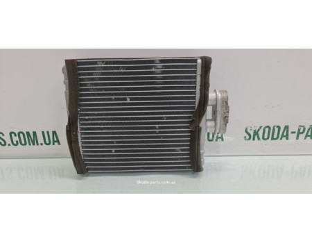 Радіатор пічки Skoda Fabia New 6R0819031 вживаний VAG (6R0819031)