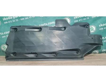Захист кузова нижній лівий комбі Skoda Fabia II New 6R0825201 VAG (6R0825201)