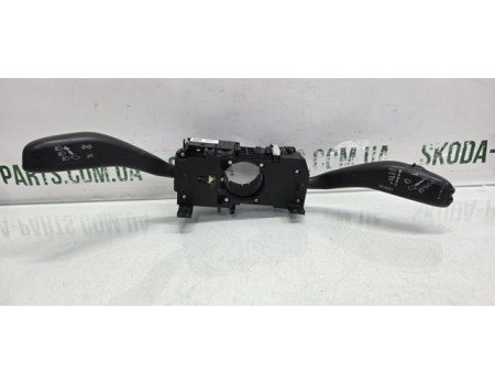 Підкермовий перемикач гітара Skoda Fabia New 2010-2014р VAG (6R0953521A)