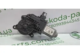 Двигун Моторчик склопідіймача передній правий Skoda Fabia II NEW 6r0959802AQ VAG (6R0959802AQ)