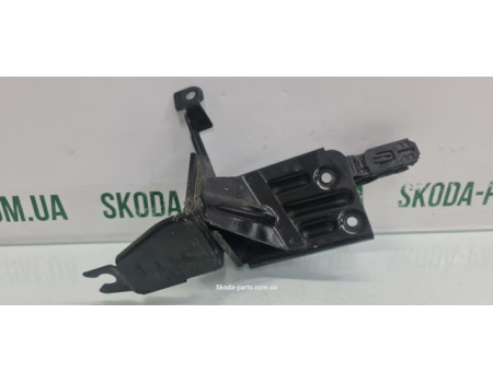 Кронштейн кріплення блоку АБС ABS Skoda Fabia 6R1614235C вживаний VAG (6R1614235C)