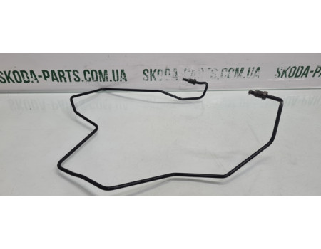 Гальмівна трубка передня права Skoda Fabia II New 6R1614724 VAG (6R1614724)