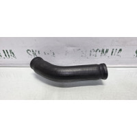 Патрубок системи охолодження радіатора нижні Skoda Felicia 1.3 бензин VAG (6U0121038)