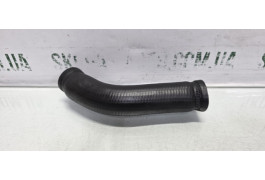 Патрубок системи охолодження радіатора нижні Skoda Felicia 1.3 бензин VAG (6U0121038)