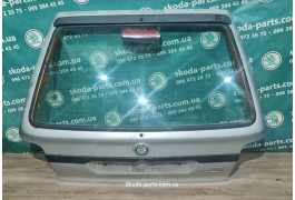 Кришка багажника ляда Skoda Felicia 6U0827025A VAG (6U0827025A)