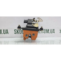 Замок кришки багажника ляди Skoda Felicia 1995-2001р VAG (6U0827505A)