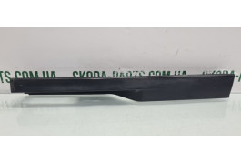 Накладка задньої двері, права Skoda Felicia 6U0827578A вживана VAG (6U0827578A)