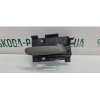 Ручка дверей внутрішня права передня задня Skoda Felicia 6U0837222 VAG (6U0837222)