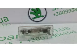 Плафон підсвітки багажника комбі Skoda Octavia Tour 6U0947101 VAG (6U0947101)