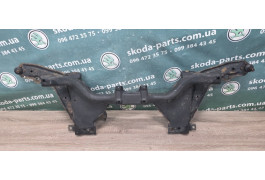 Балка передня підрамник передній Skoda Felicia VAG (6U7199315B)