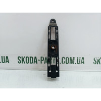 Планка регулювання висоти ремня безпеки Skoda Octavia Tour 6X0857819 VAG (6X0857819)