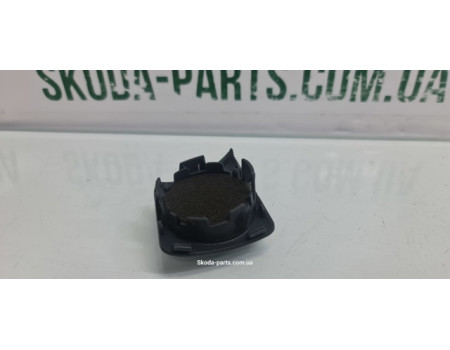 Сітка пищалки задня ліва Skoda Fabia 6Y0035419 VAG (6Y0035419)