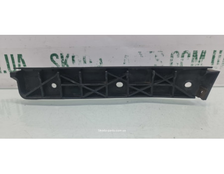 Кронштейн Направляюча бампера передня ліва Skoda Fabia 6Y0807183A VAG (6Y0807183A)