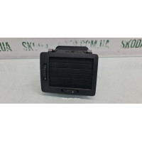 Дефлектор Обдув торпеди правий Skoda Fabia 6Y0819702 VAG (6Y0819702)